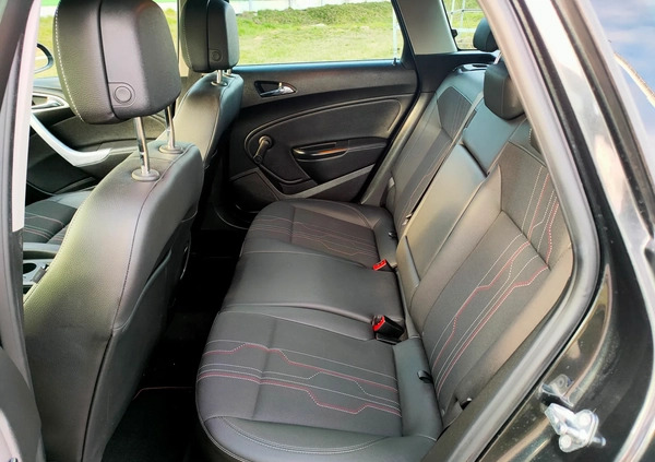 Opel Astra cena 27900 przebieg: 146200, rok produkcji 2012 z Płońsk małe 301